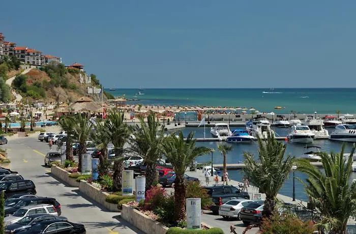 Апартаменты Etara 2 *